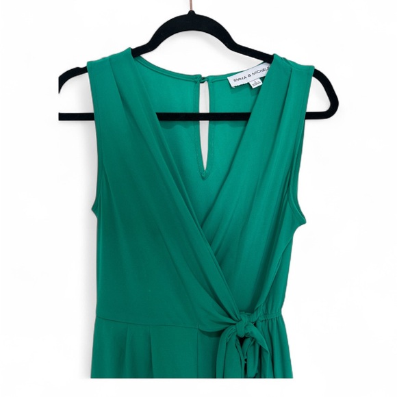 Green Sleeveless Wrap Romper - Picture 5 of 8